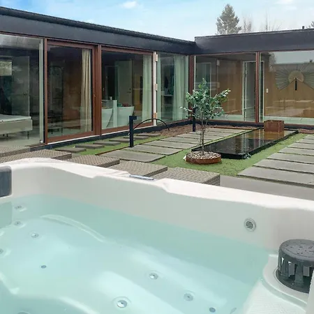 In With Wifi 別荘 Knebel