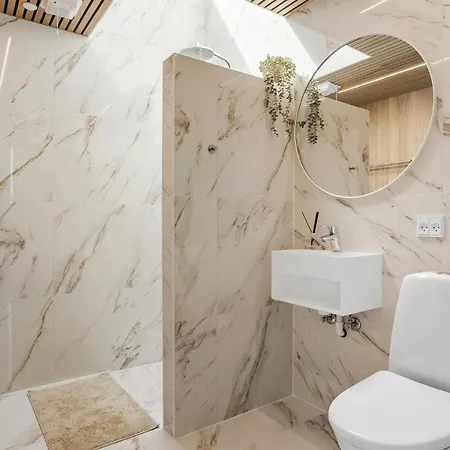 In With Wifi 別荘 *